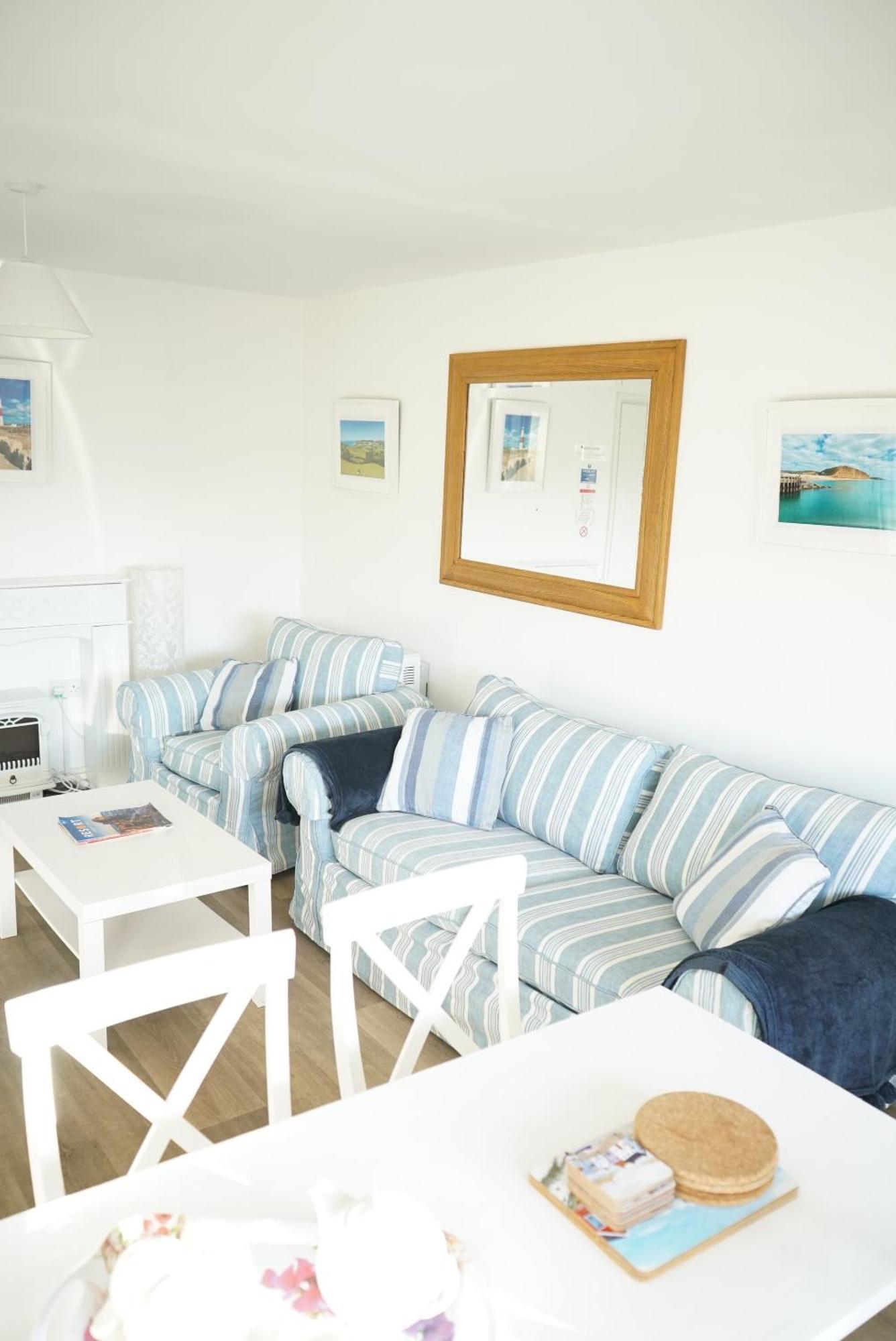 Golden Acre Jurassic Coastal Lodges ,Eype Bridport Bilik gambar